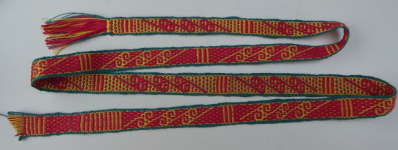 Both sides of the Peruvian style hatband